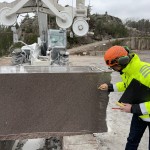 The block being marked for an extra cut. ©Uddenskulptur Hunnebostrand, Sweden